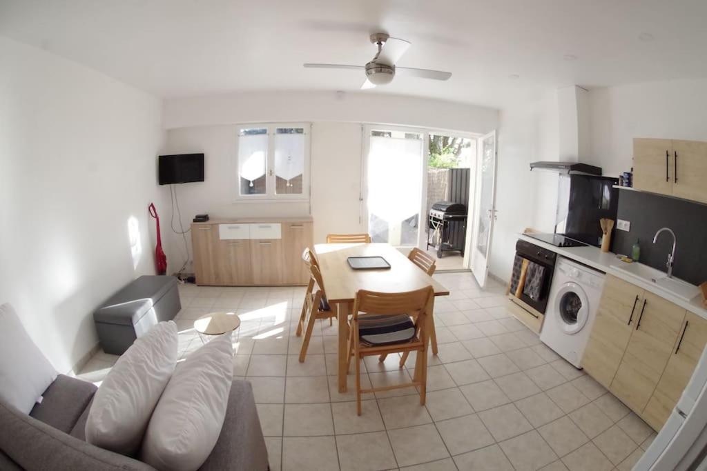 Appartement Avec Exterieur Pres Des Plages サン・ジャン·ド・モン エクステリア 写真